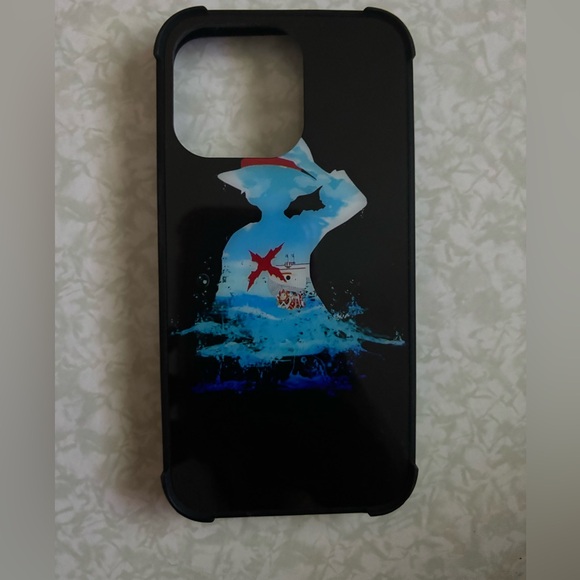One piece phone case - Picture 1 of 3